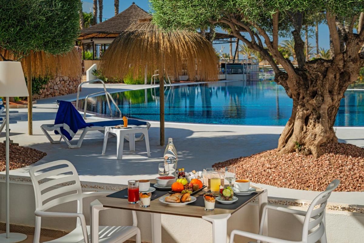Hotel Cabogata Jardín - Housity