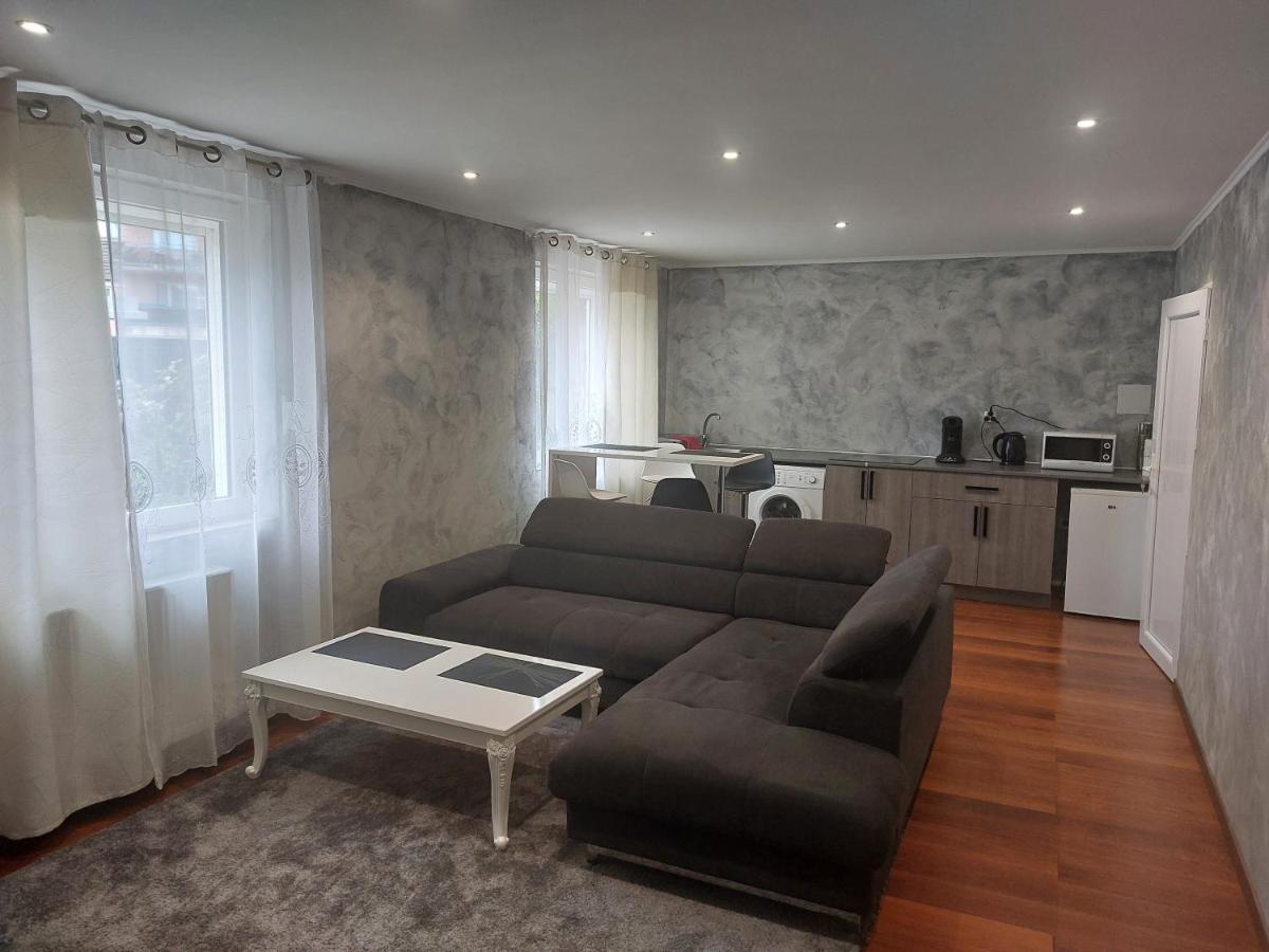 Famille House 101 - Housity