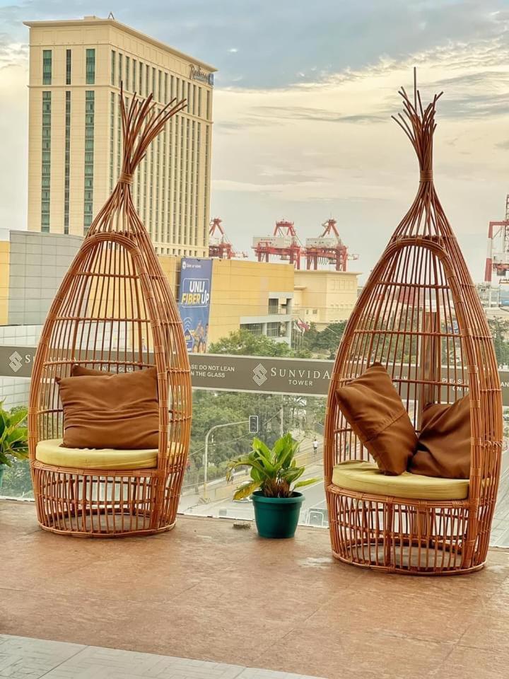 Luxanos Condo Place- Sunvida Tower - Housity