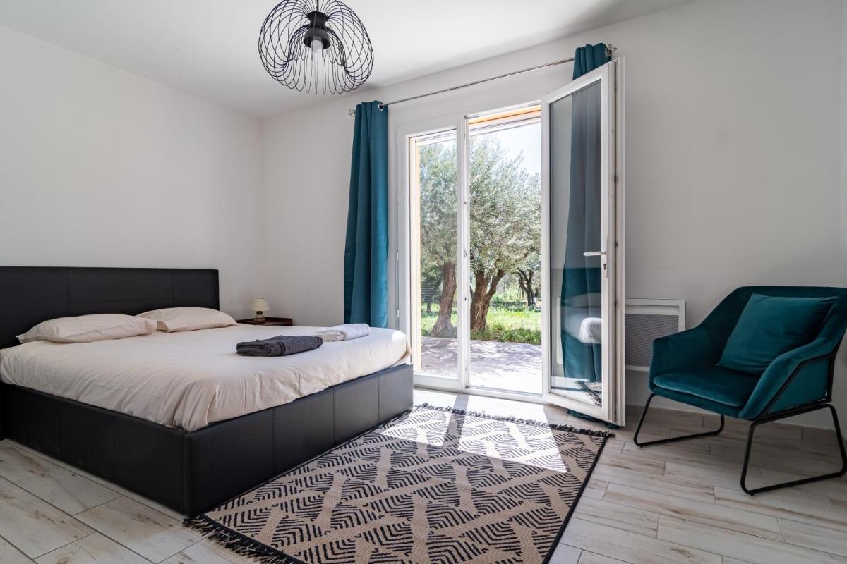 Dathona - Charmante maison avec piscine est jardin - Housity