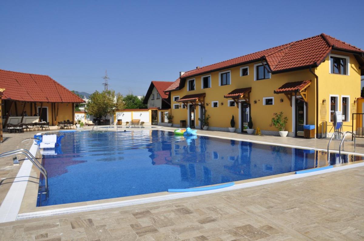 Motel Alaska - Hizvo