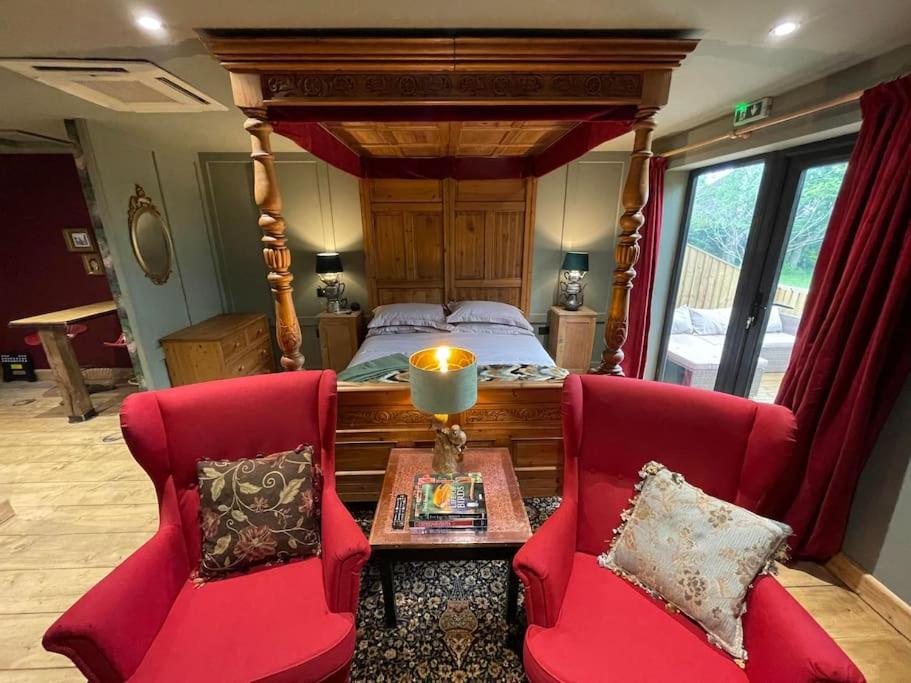 The Fuggle - Housity