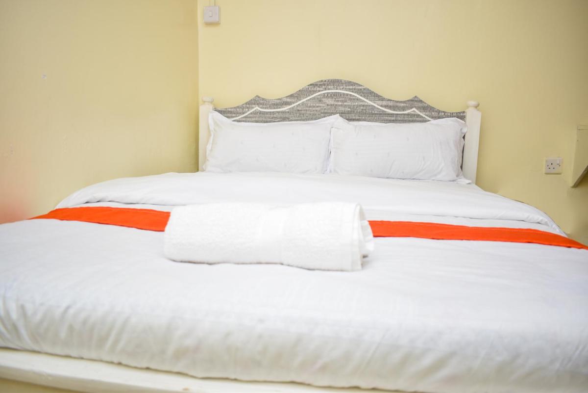 Luna Light Guest House - Housity