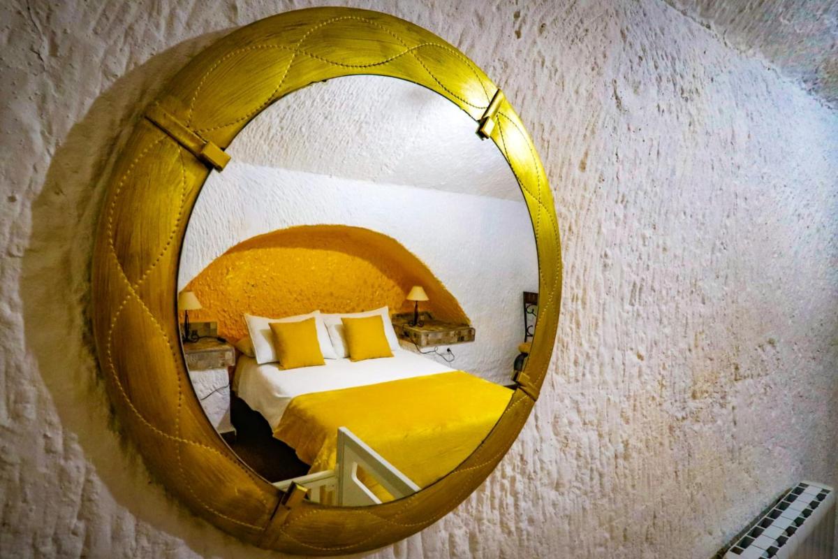 Suitetrails - One bedroom appartement with shared pool and furnished garden at Purullena
