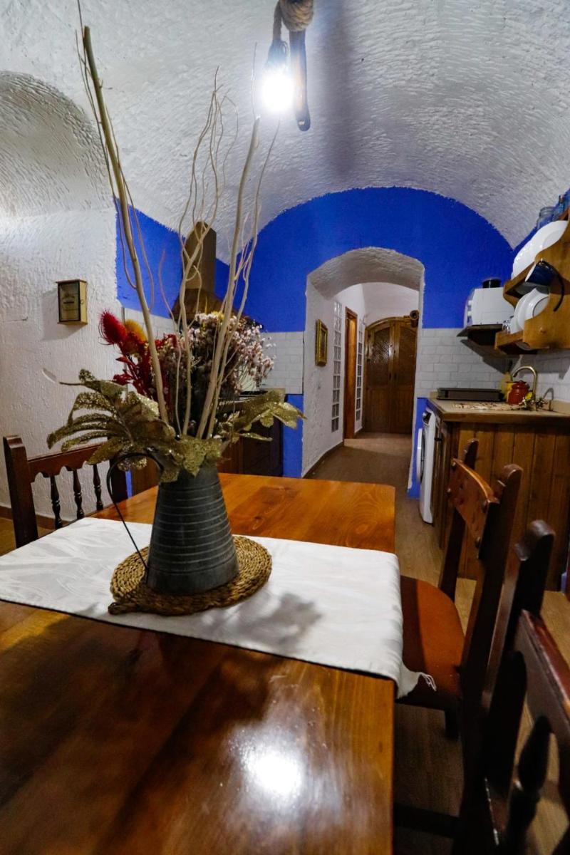 Suitetrails - One bedroom appartement with shared pool and furnished garden at Purullena