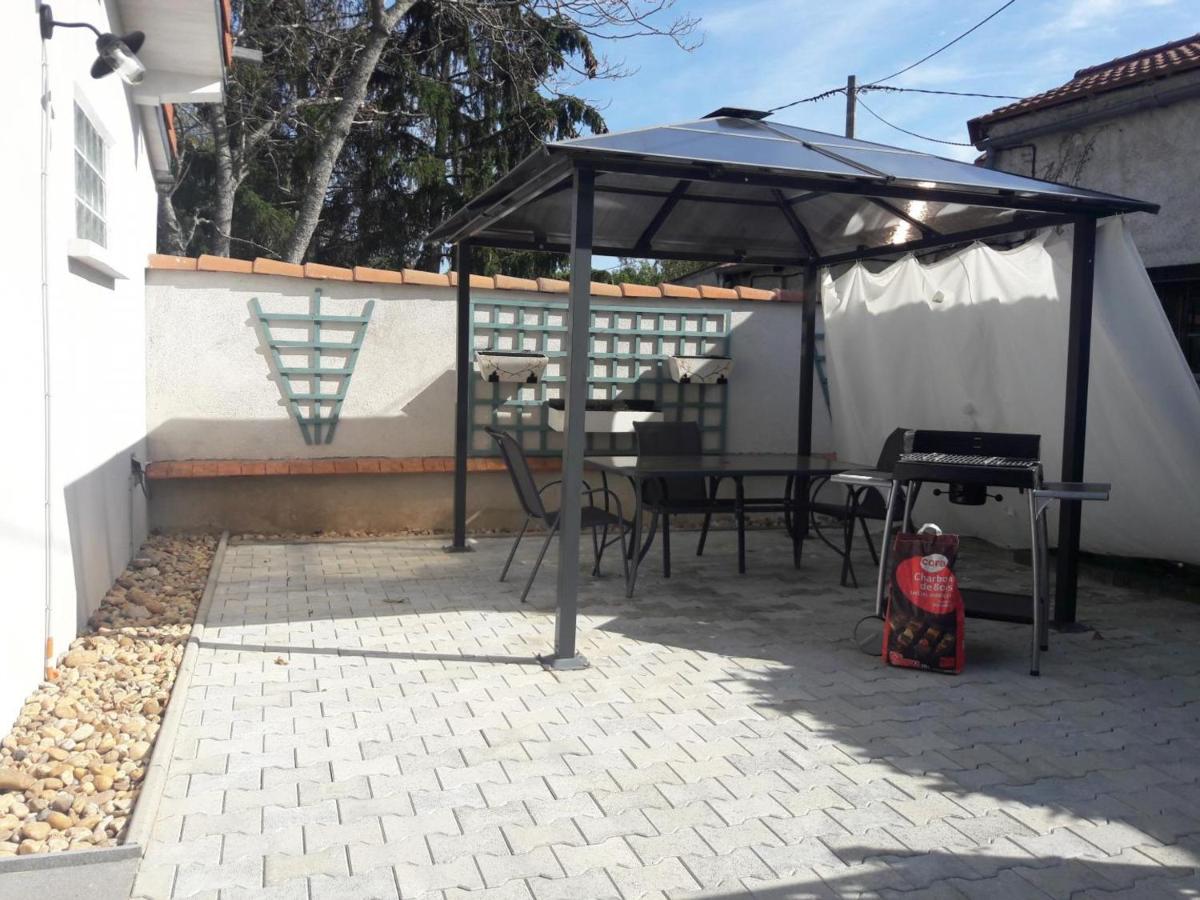 Suitetrails - Appartement Vendat, 1 pièce, 2 personnes - FR-1-489-230