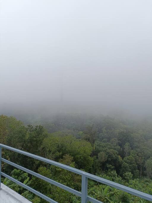 Valley View 2 B/R Villa at Ramakkalmedu Windfarm - Housity