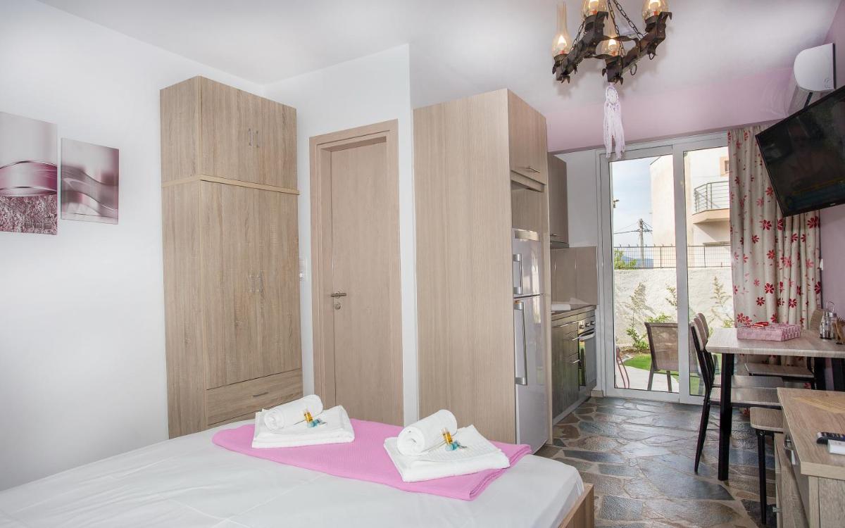 3SSS Bouquet Studios - Housity