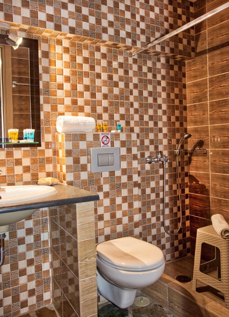3SSS Bouquet Studios - Housity