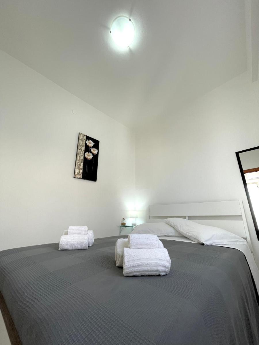 Appartamenti Le Castella - Housity