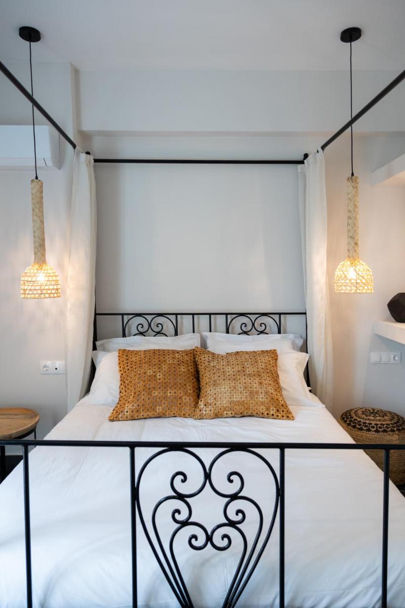 Konstantino's Corfu Marina View Apartment - Housity