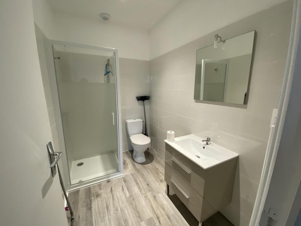 Appartement Rénové avec Cuisine Américaine et WIFI, Proche des Thermes Saint Roch - FR-1-541-32 - Housity