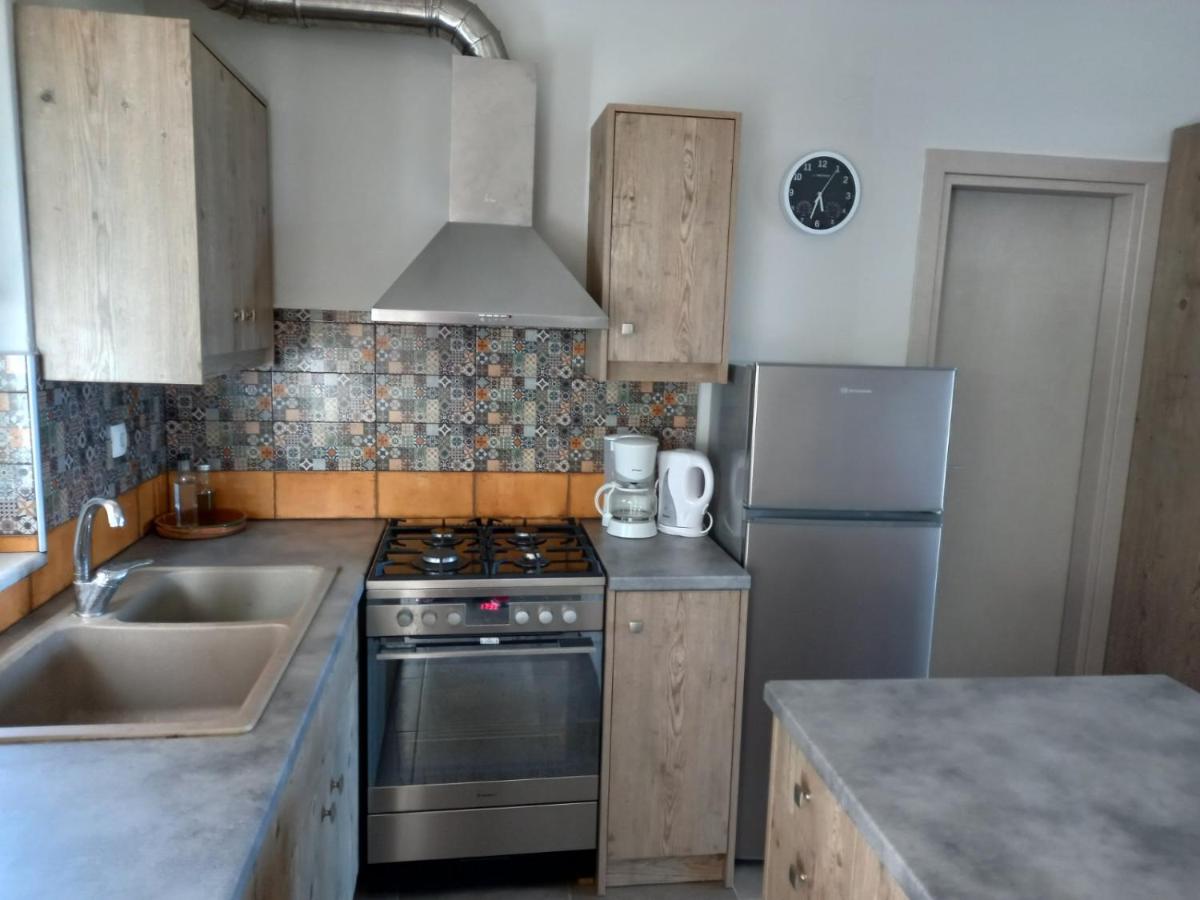 Cozy secluded studio with panoramic view - Housity