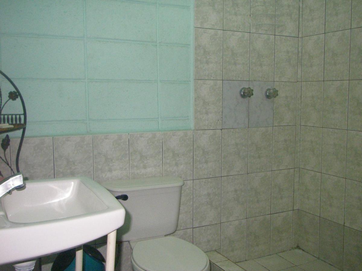 Guesthouse Dos Molinos B&B - Housity
