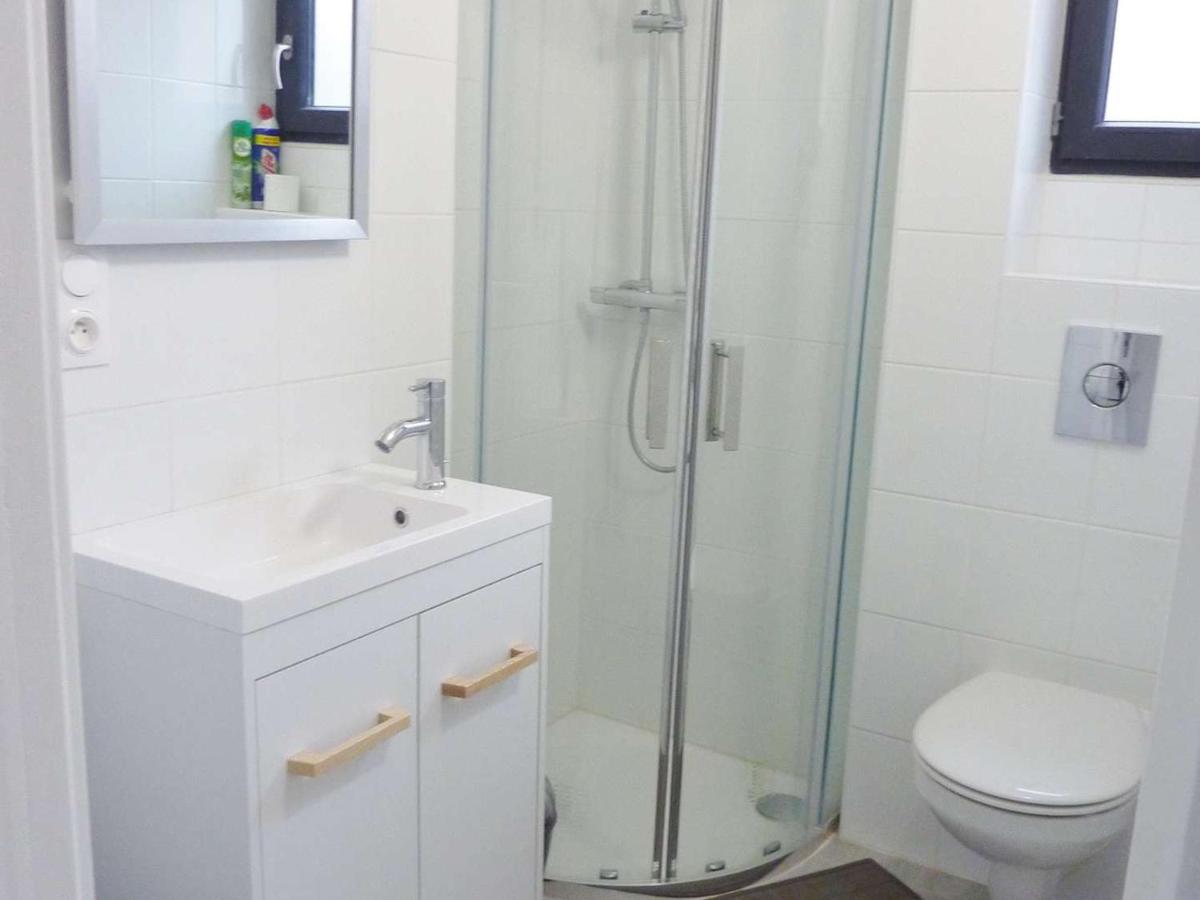 Appartement T2 rénové, climatisé, avec terrasse et parking, proche plage - FR-1-387-166 - Housity