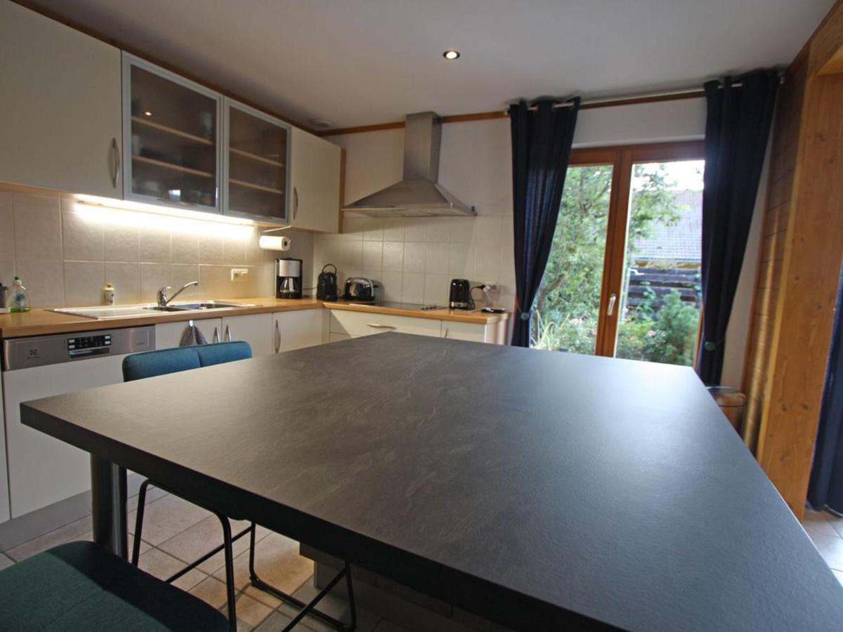 Chalet indépendant avec piscine chauffée, spa et terrasse près des sentiers de randonnée - FR-1-589-387 - Housity