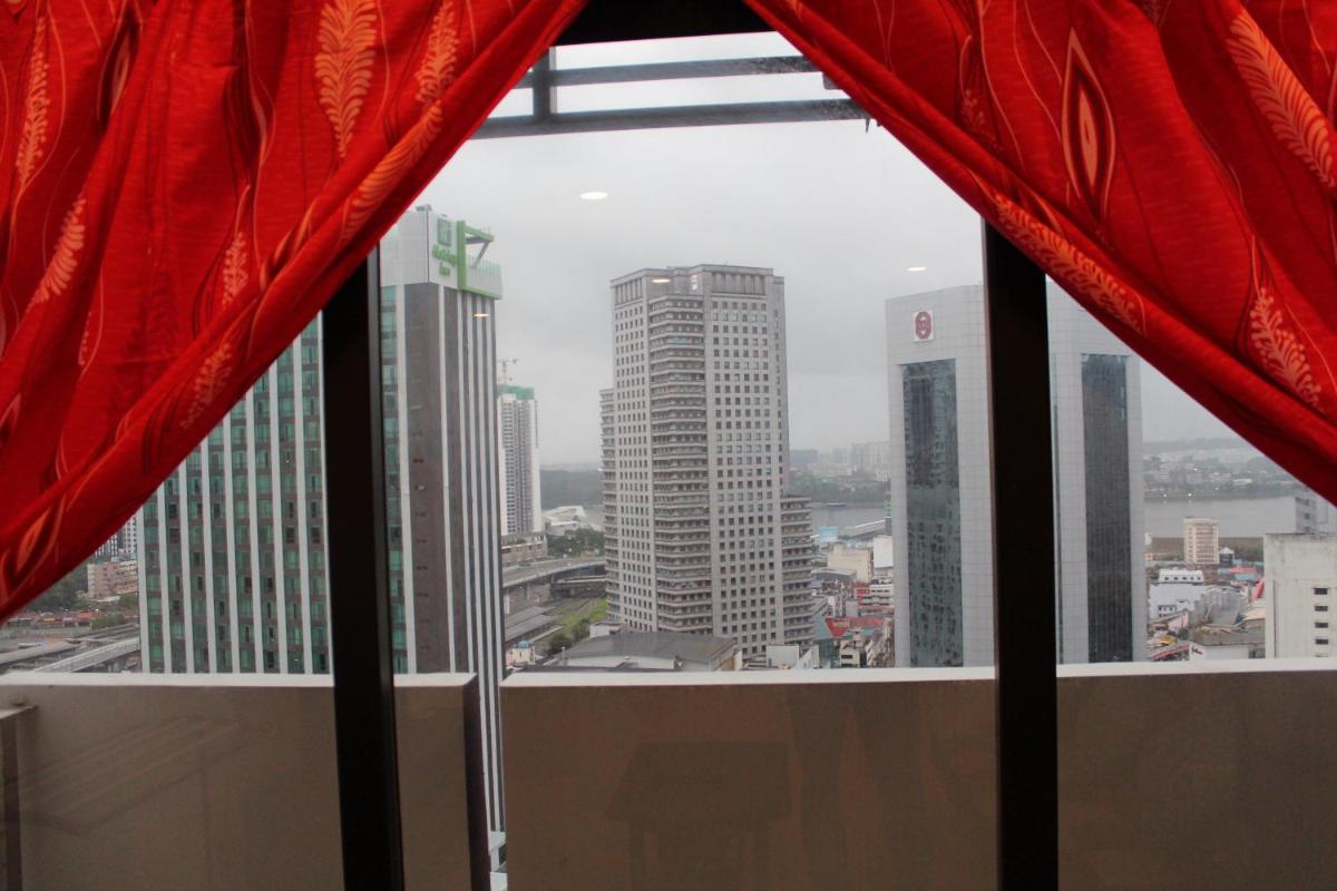 Suasana Suites D'Homestay2 JB Town - Housity