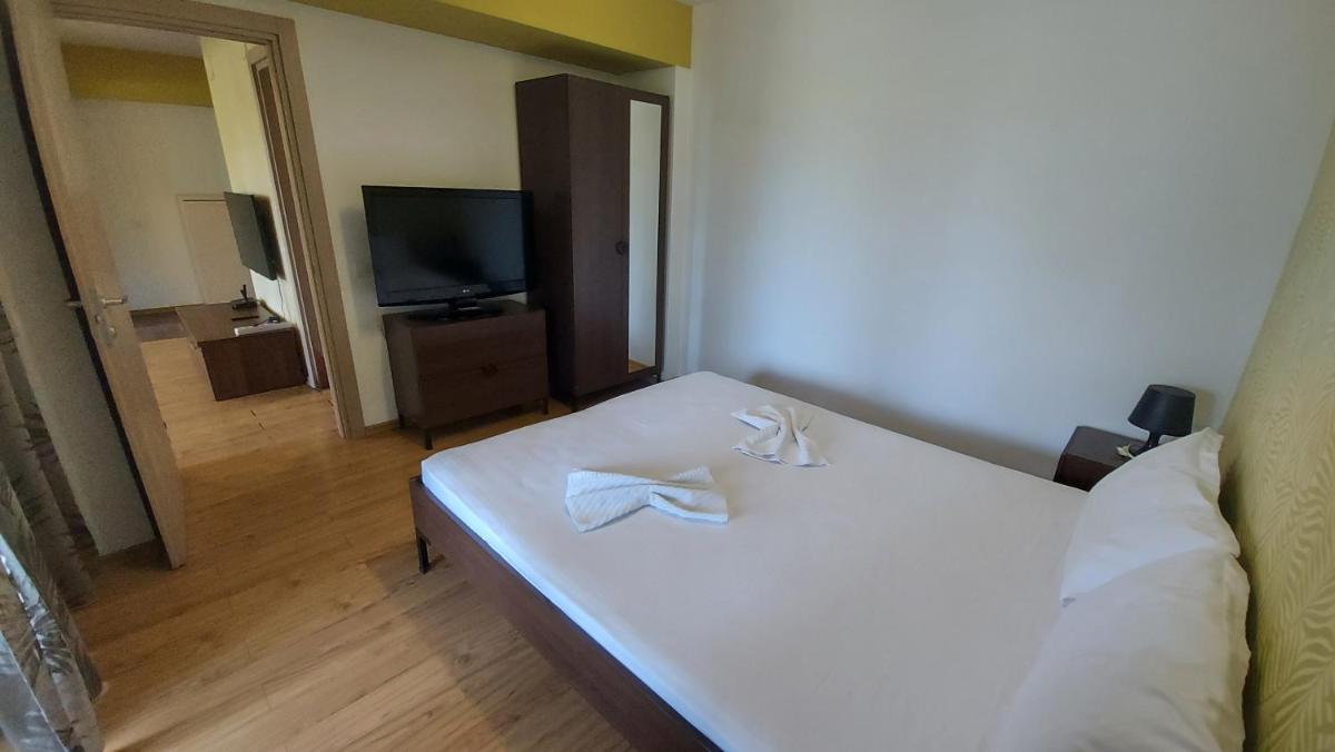 Mamaia Miraj E4 - Hizvo