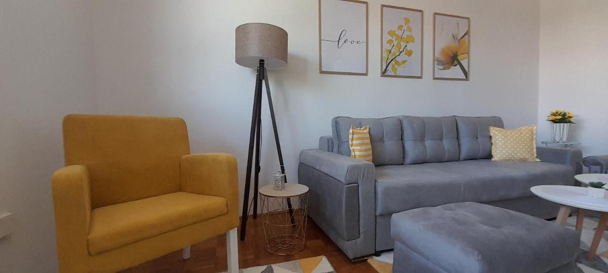 Cozy and sunny apartment near the airport - Housity
