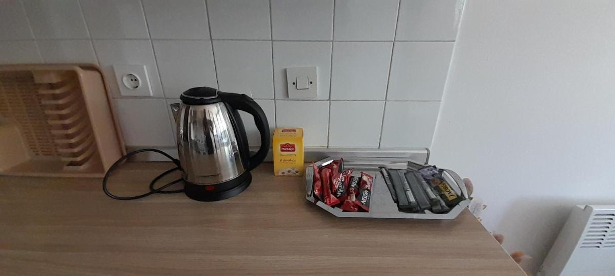Suitetrails - Cozy and sunny apartment near the airport