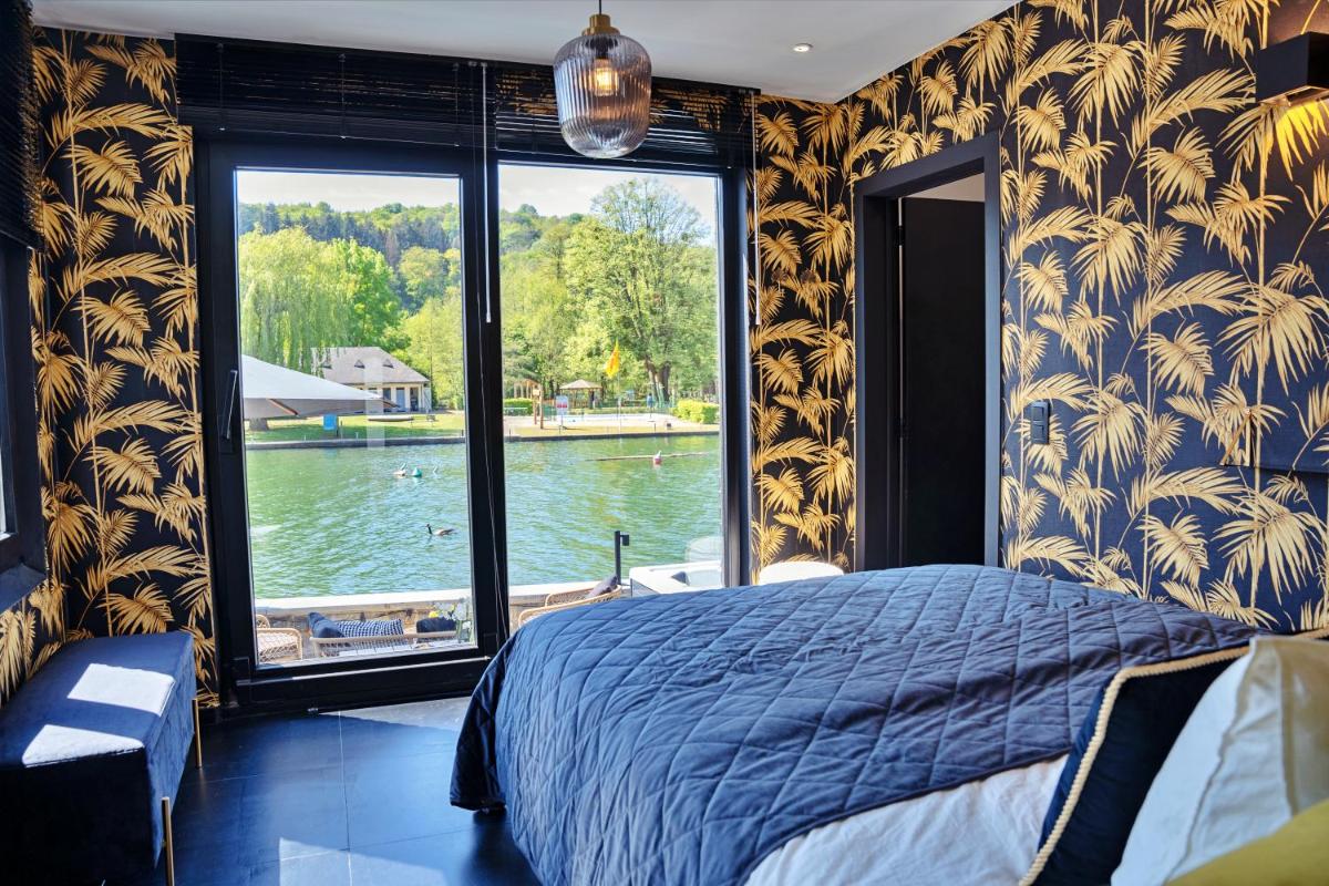 Gatsby River I - Housity
