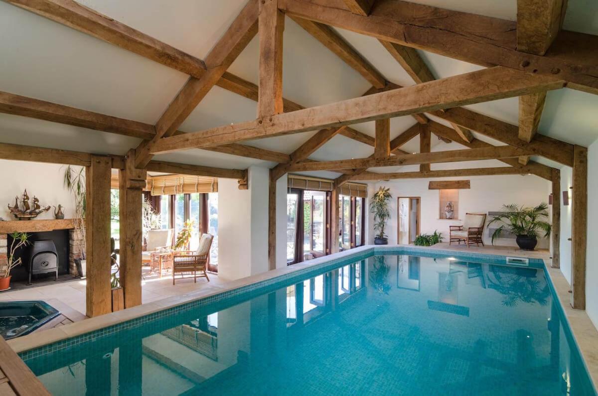 East Wing - a beautifully converted former stable nestled in the picturesque Somerset countryside - Housity