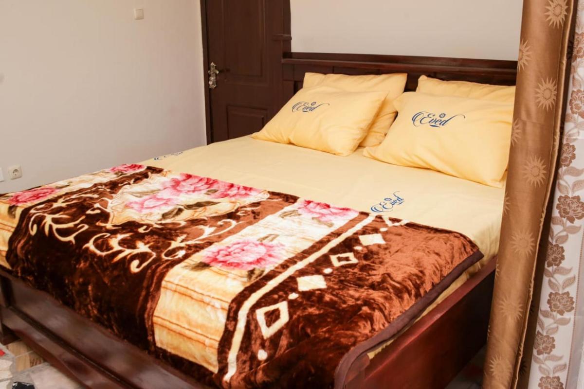 Eved Apartments Guest House - Housity