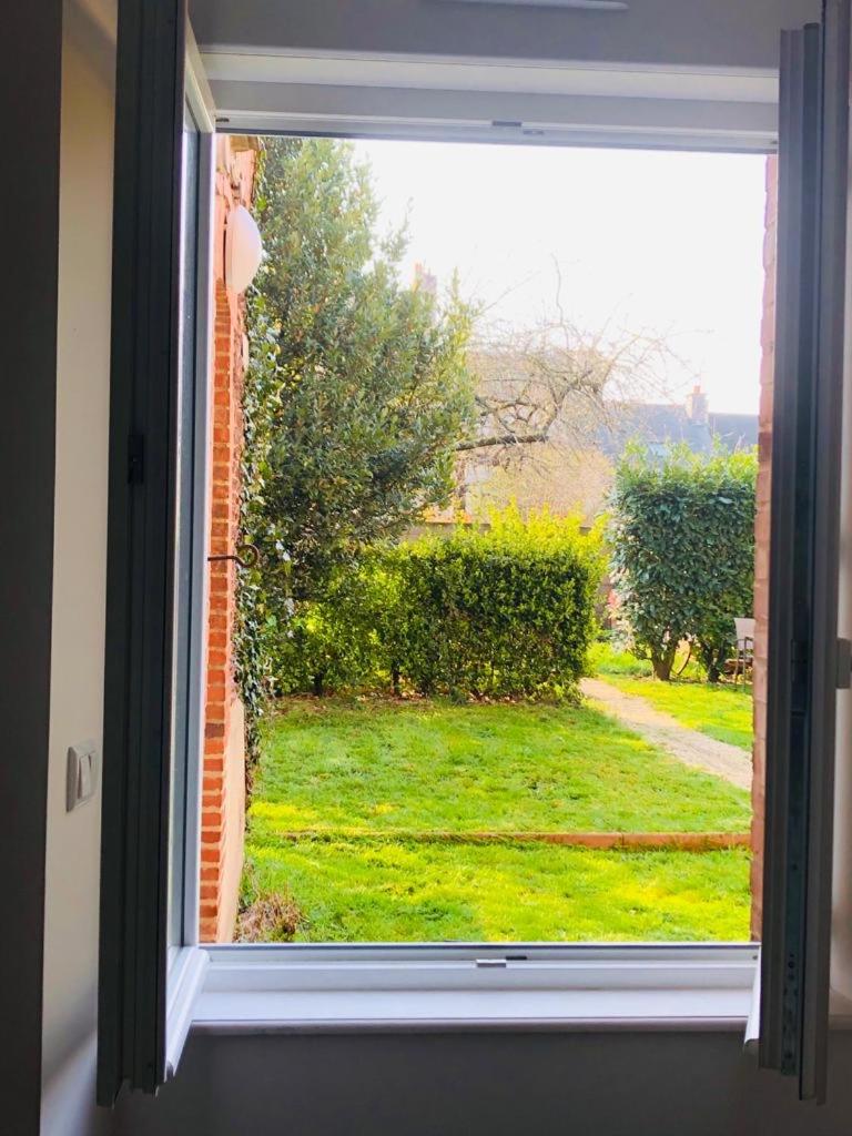 Le RoseGarden Studio au pied de la Gare de Rennes - Housity