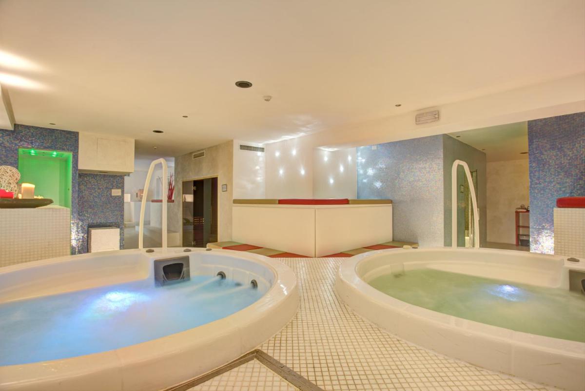 Maison Hotel Lalla - Housity