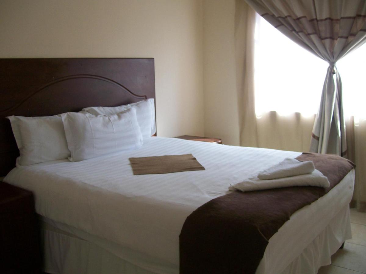 The Gibeon Ville Self-Catering - Housity