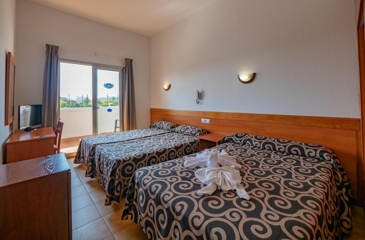 Santa Susanna Resort - Housity