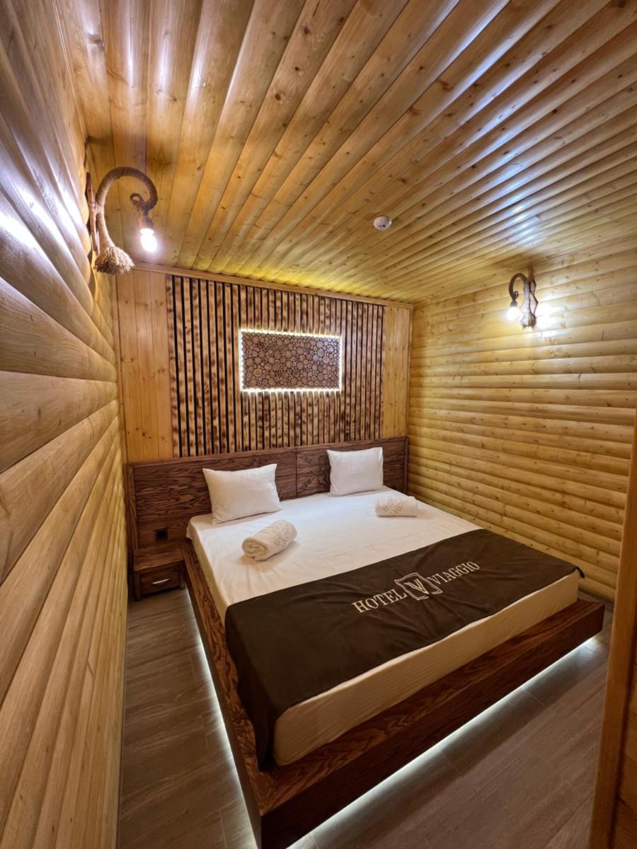 V G hotel - Housity