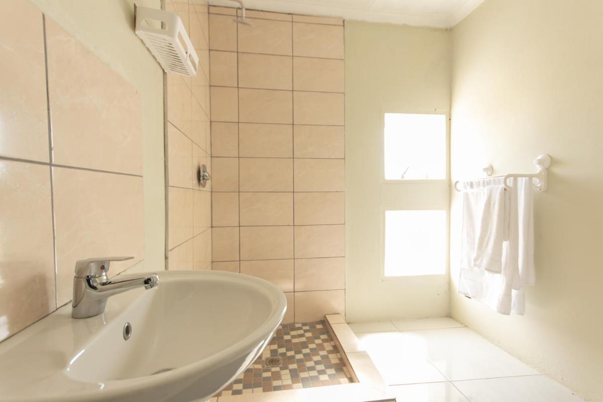 Lapeng hotel, conference and wedding venue - Housity