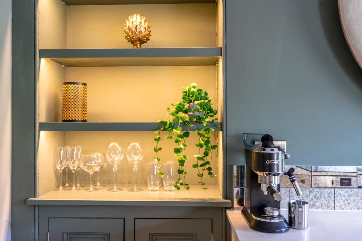 The Grand at Dukes Townhouse - Housity