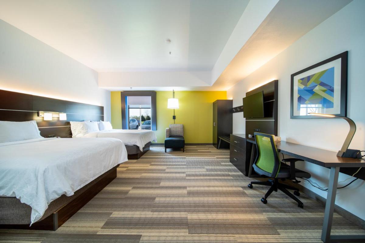 Holiday Inn Express Hotel & Suites Bedford by IHG - Housity