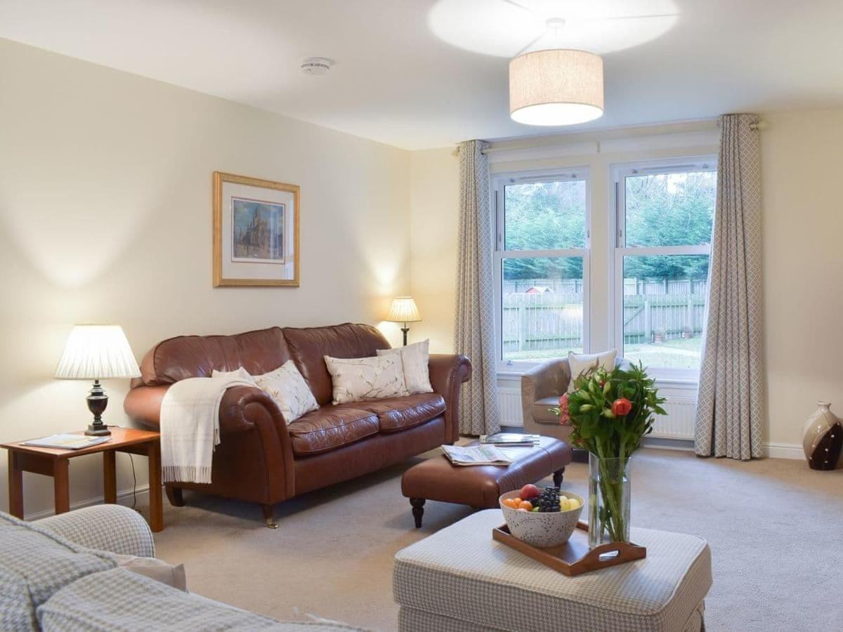 Mulberry Lodge at Carberry Tower Estate - Housity