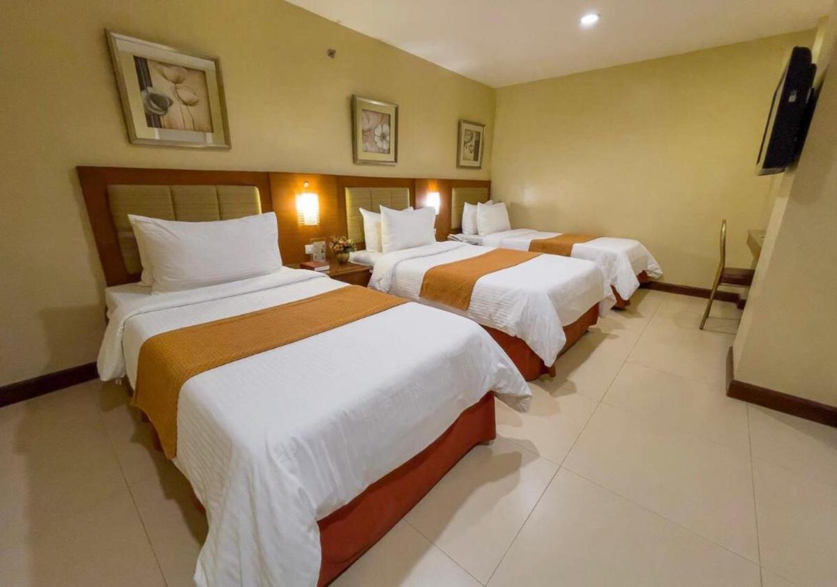 Royal Garden Hotel - Housity