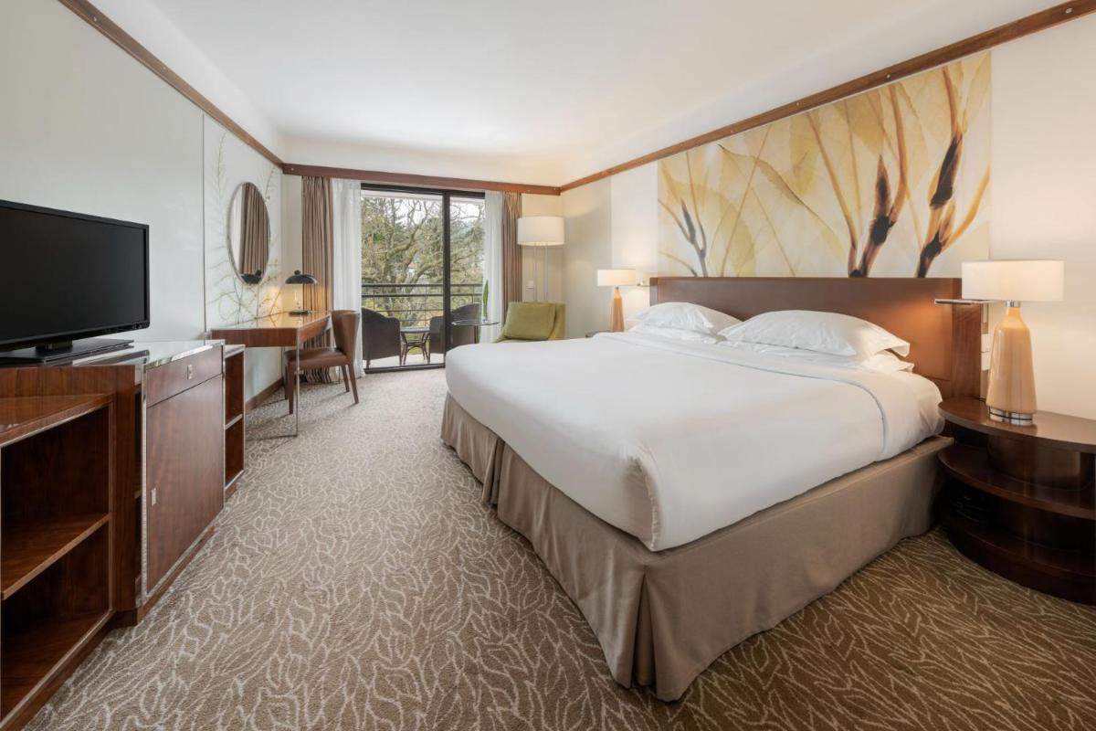 Uma cama ou camas num quarto em Terra Nostra Garden Hotel