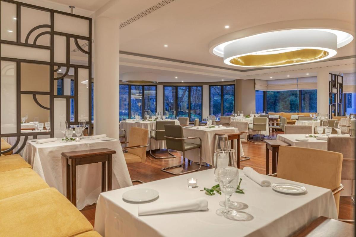 Uma área de estar em Terra Nostra Garden Hotel