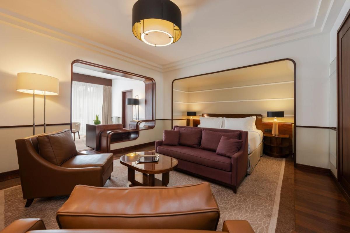 Uma área de estar em Terra Nostra Garden Hotel