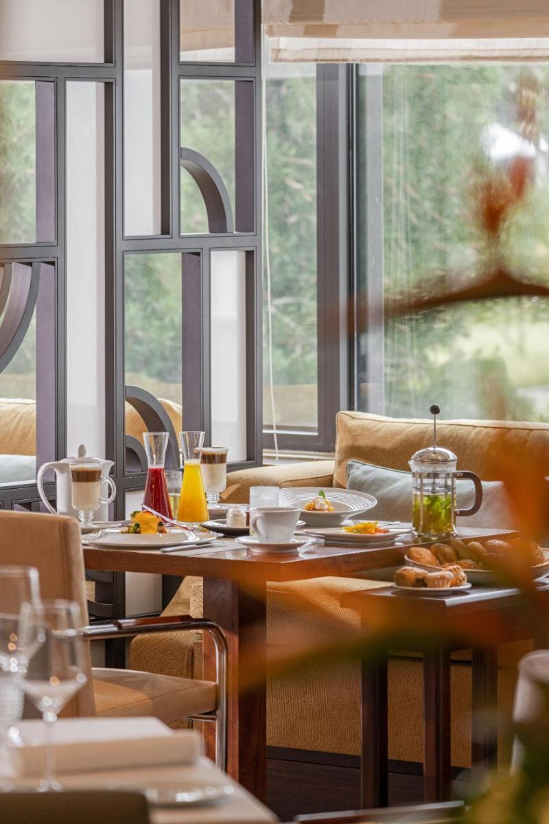 Uma área de estar em Terra Nostra Garden Hotel