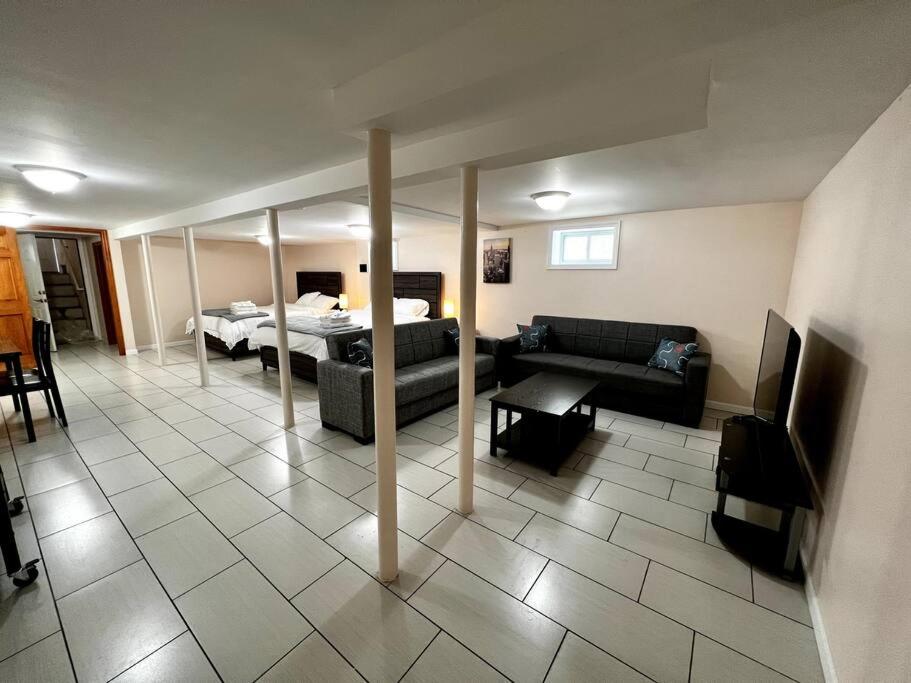 Basement Apt half kitchen- TOP LOCATION Queens NYC - Housity