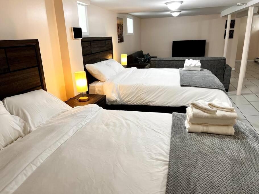 Basement Apt half kitchen- TOP LOCATION Queens NYC - Housity