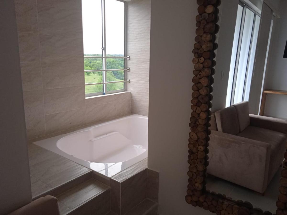 Hotel Bahia Rada - Housity