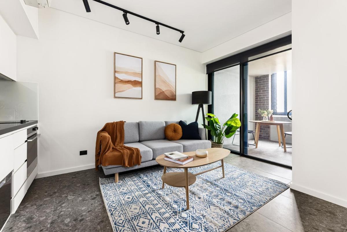 Cinema Suites Apartments by Urban Rest - Housity