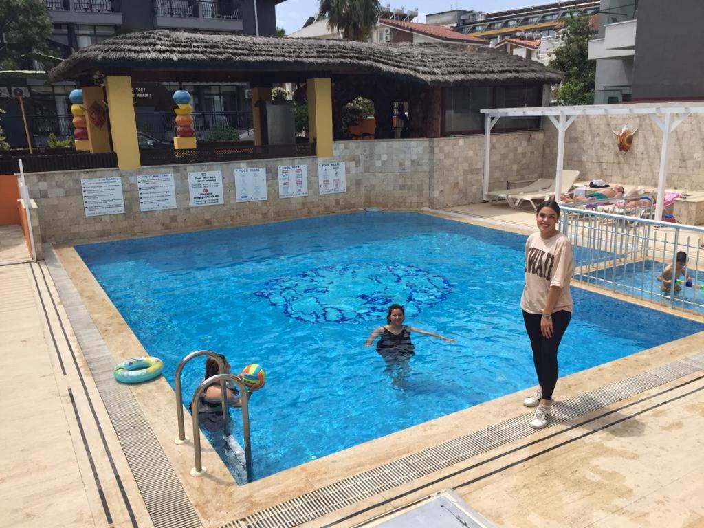 Safari Suit Hotel - Housity