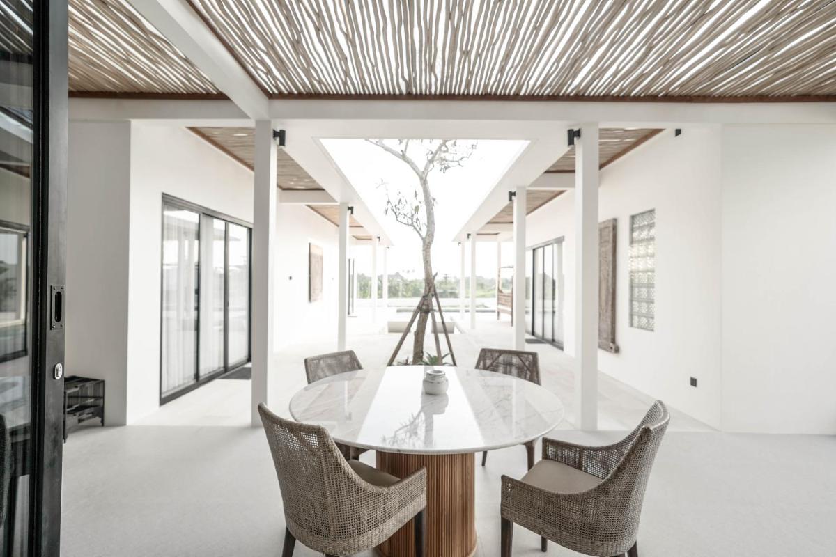 Kayu Kembar Deluxe Villa - Housity