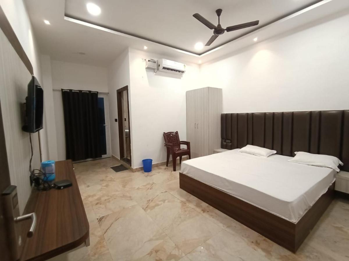 Hotel Shree Ganesh Paradise by WB Inn - Housity