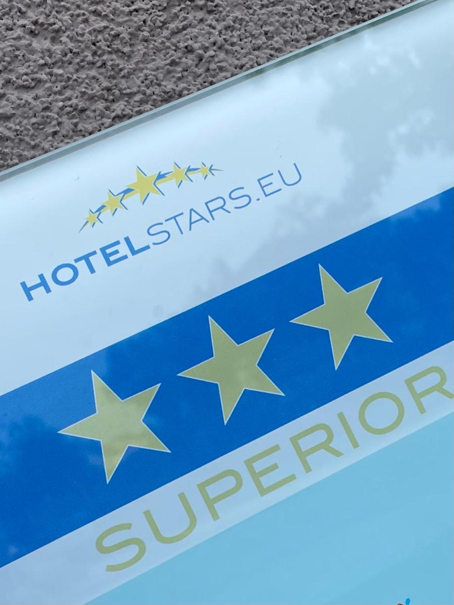 Hotel Monvillage - Housity