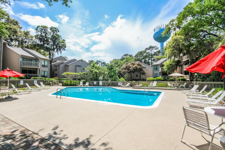 Lighthouse Tennis 2395 - Housity